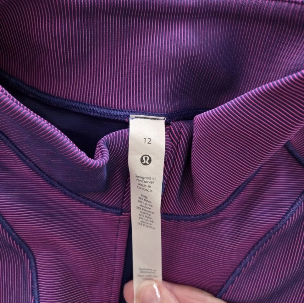 Lululemon two toned Ribbed Pullover Half Zip,  Sz 12 Purple Blue NWT - Picture 3 of 4